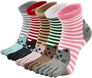 calcetines con gatos y dedos separados